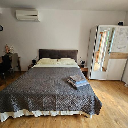 Apartmani Barbara Brseč Exteriör bild