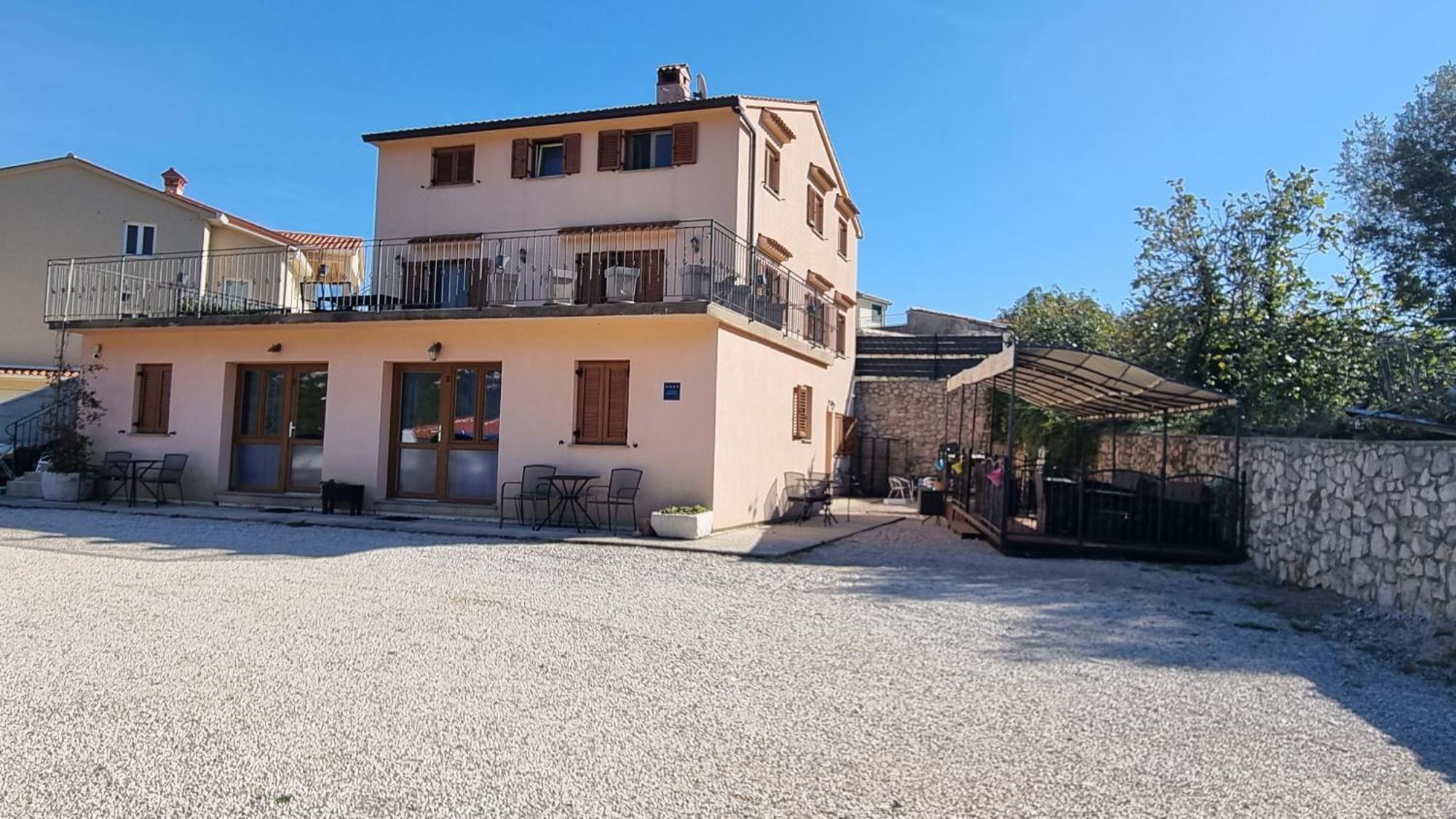 Apartmani Barbara Brseč Exteriör bild