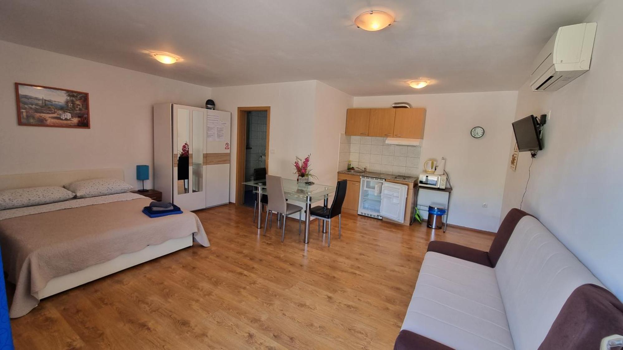 Apartmani Barbara Brseč Exteriör bild