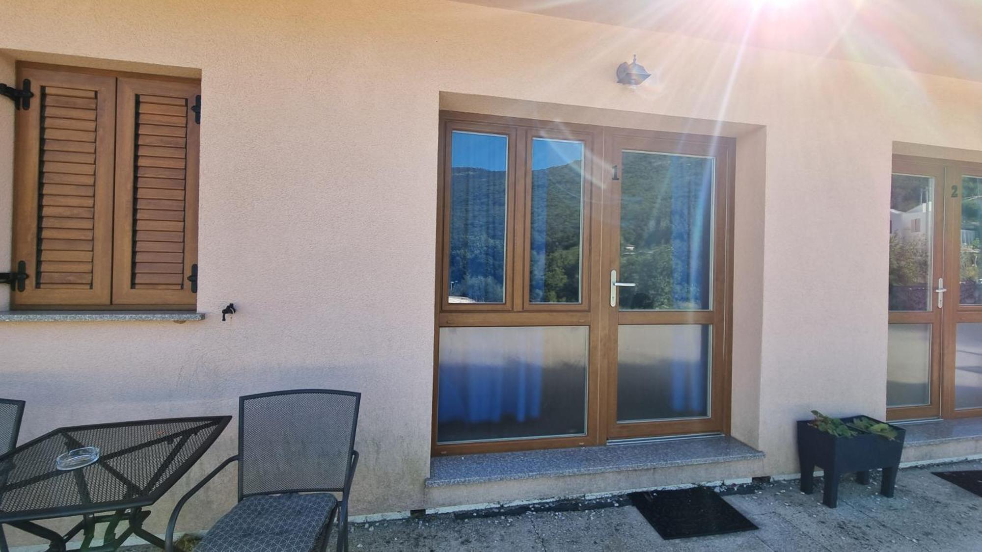 Apartmani Barbara Brseč Exteriör bild