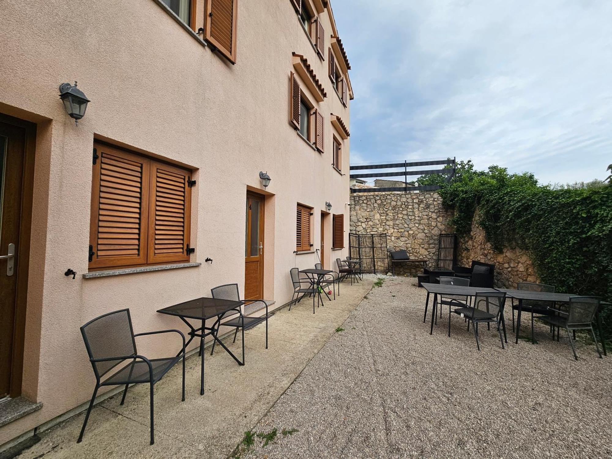 Apartmani Barbara Brseč Exteriör bild